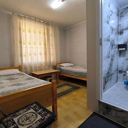 אולן בטור Town Yard Hostel מראה חיצוני תמונה