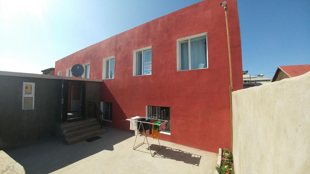 אולן בטור Town Yard Hostel מראה חיצוני תמונה